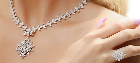 Berry-Silver-480x215